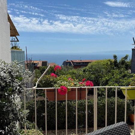 Mosa House Villa Aci Castello Buitenkant foto